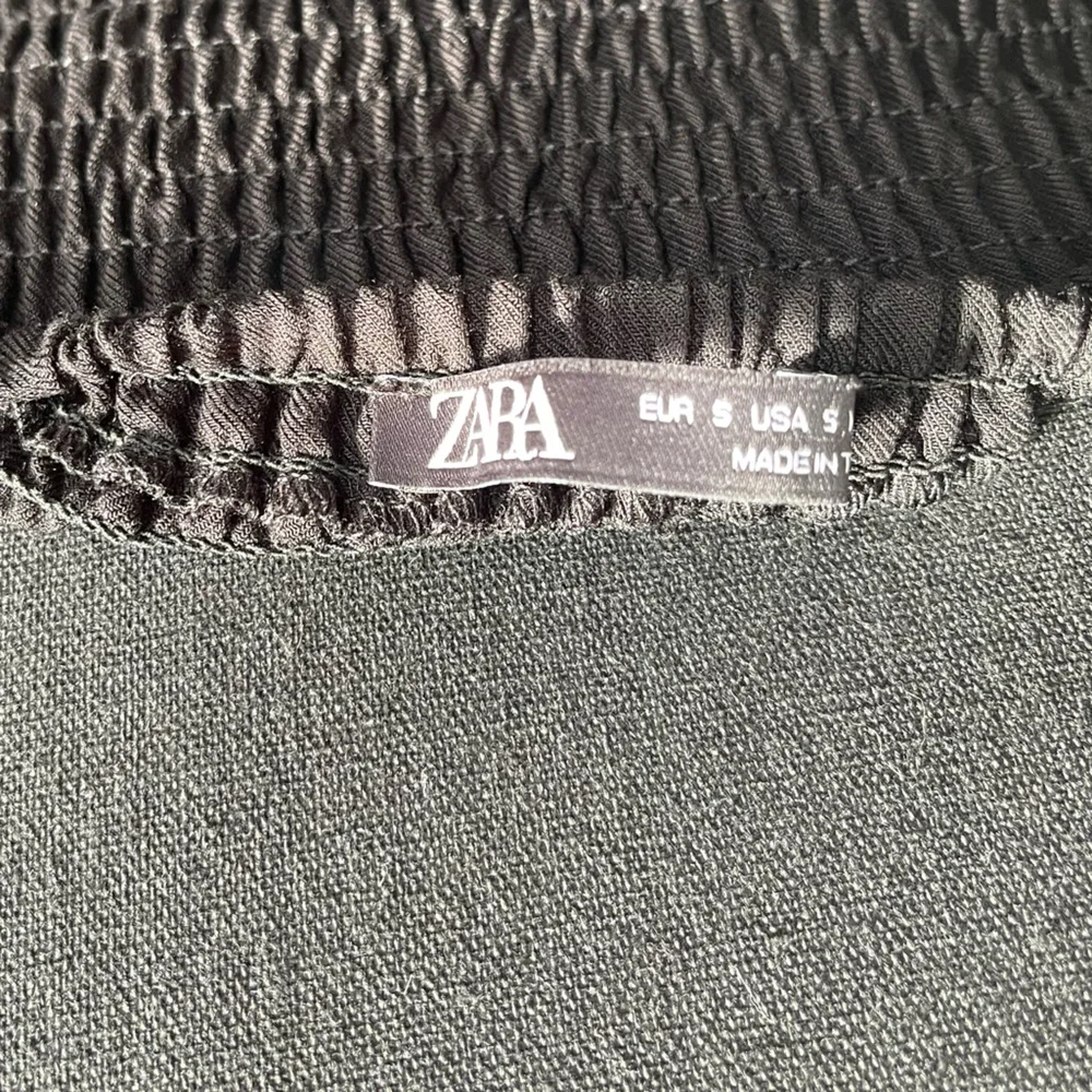 Zara Black Smocked Crop Top - Picture 3 of 4